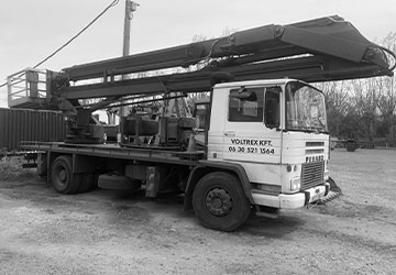VOLTREX KFT - Emelőkosaras emelés